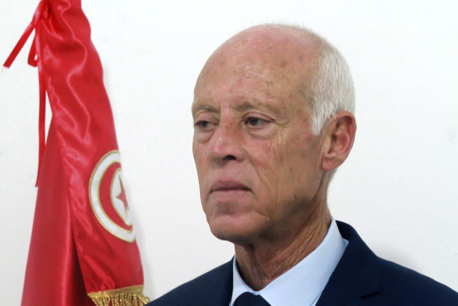 Référendum constitutionnel en Tunisie: l'opposition dénonce la légitimité du scrutin