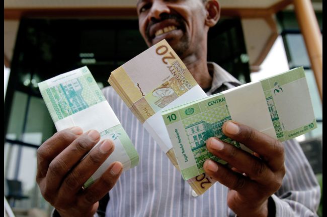 Soudan : la chute de la monnaie et la flambée des prix étranglent les ménages