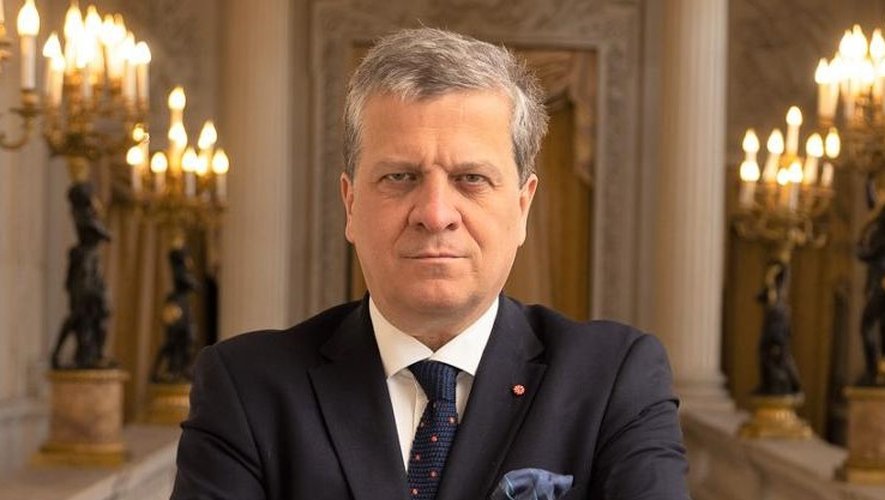 L'ambassadeur de Pologne en France suspendu pendant une enquête sur de faux diplômes