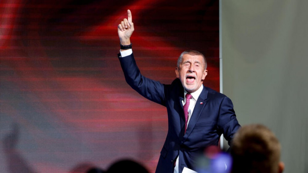 Législatives en République tchèque: le parti populiste d'Andrej Babis en tête