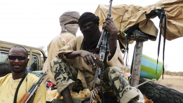Mali: le Jnim revendique une attaque suicide contre le camp militaire de Tombouctou