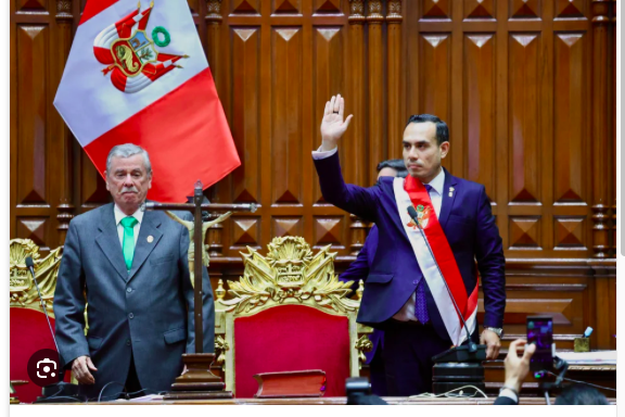 Pérou: le Parlement débattra mardi de la destitution du président José Jeri