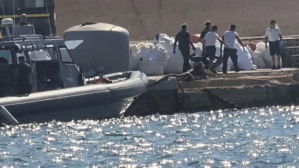 Dix-neuf migrants retrouvés morts par les garde-côtes italiens dans un bateau au large de l'île de Lampedusa