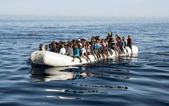 Sénégal: un pêcheur sauve 112 migrants d'une embarcation à la dérive partie de Gambie