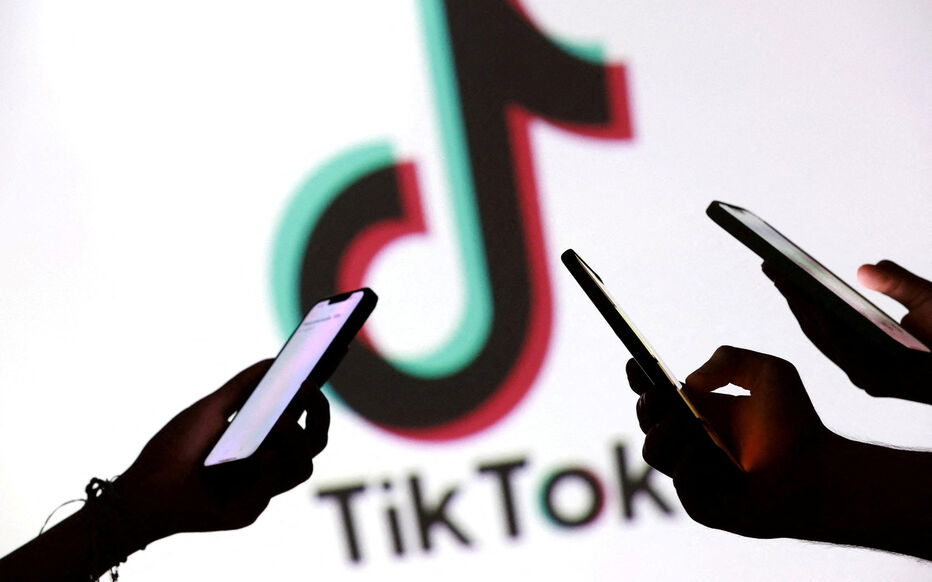 Trump annonce un accord avec la Chine, en pleines discussions sur l'avenir du réseau TikTok