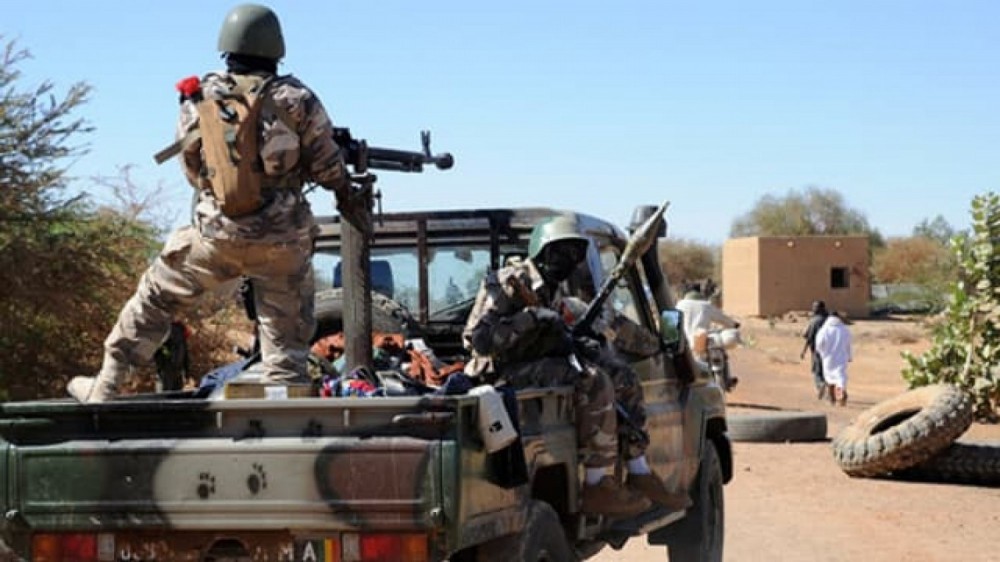 Mali: l'armée annonce avoir récupéré les «dépouilles de leurs frères d'armes» morts près de Tinzaouatène